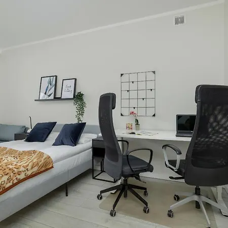 Apartment Office - 2-bedroom Corpo-stay In By Renters