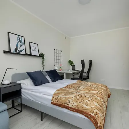 Office - 2-bedroom Corpo-stay In By Renters Apartment *