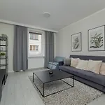 Office - 2-bedroom Corpo-stay In By Renters Appartement *