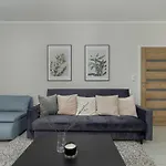 Office - 2-bedroom Corpo-stay In By Renters *